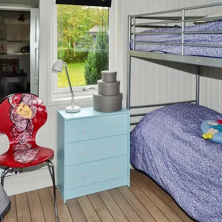 Three-bedroom Holiday In * Hals