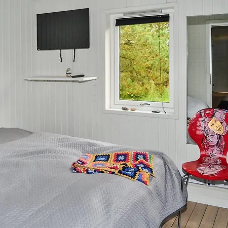 Three-bedroom Holiday In * Hals